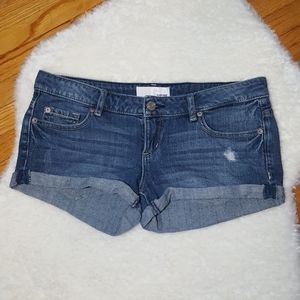 Garage Medium Wash Flirty Shorts